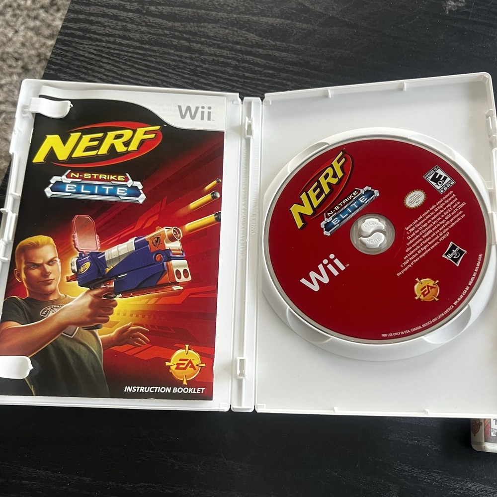 NERF:‎ N-Strike And N-Strike Elite Combo One Has Manual One Does Not EUC - Picture 2 of 4